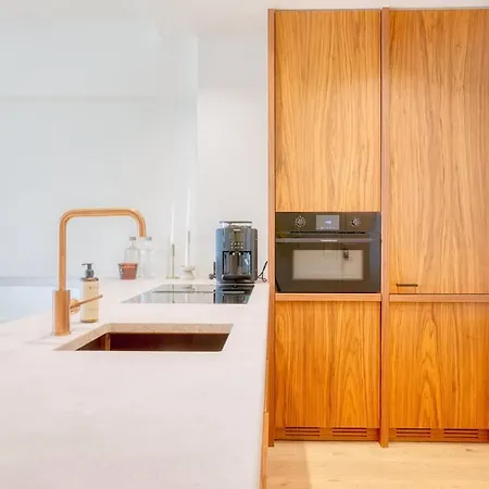 Luxurious In The Heart Of * קנוקה-הייסט