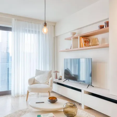 Luxurious In The Heart Of קנוקה-הייסט