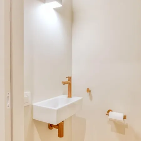 Luxurious In The Heart Of קנוקה-הייסט